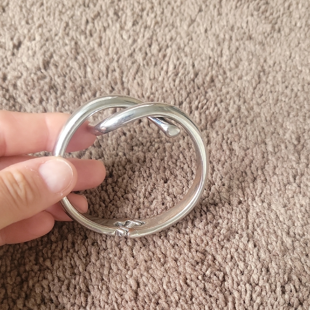 Elegant Silver Knot Bracelet